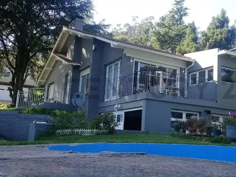 IMPORTANTE RESIDENCIA FRENTE AL GOLF EN SIERRA DE LOS PADRES