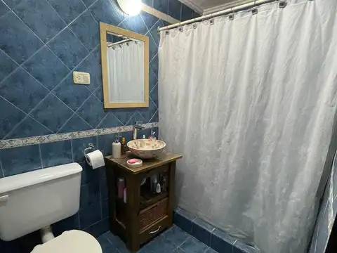 Galpón de 9 x 25 con monoambiente divisible en planta alta - Wilde