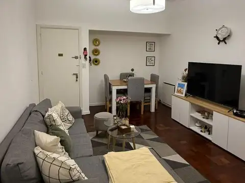 Av. Bernavé Marquez 100, Piso 1