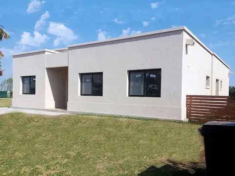 Casa Chalet  en Venta en Nativas, Puertos, Escobar