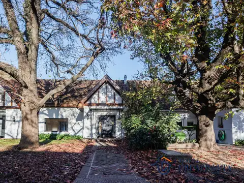 Casa reciclada en las antiguas caballerizas de San Jorge Village