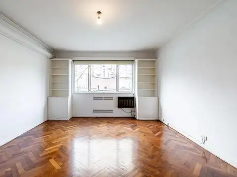 República de la India entre Gutierrez y Las Heras