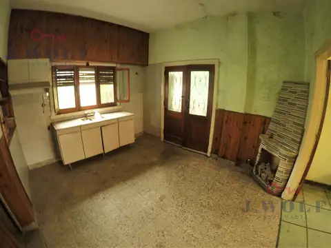 Casa 3 ambientes con 1 baño