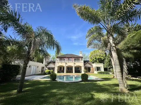 Venta casa de 5 ambientes con fondo libre con piscina en Haras Del Sur I