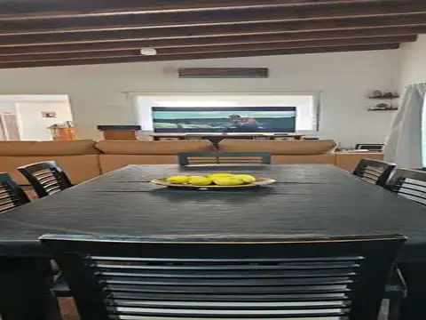 Casa en venta - 3 Dormitorios 3 Baños - La Plata