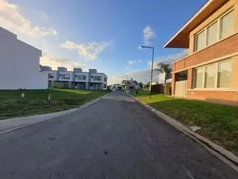 Terreno en Venta en Sourigues, USD 45.000