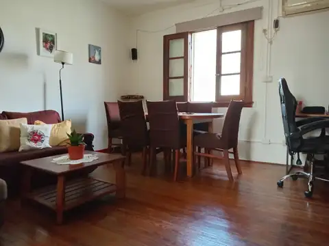 Avenida Caseros al 900