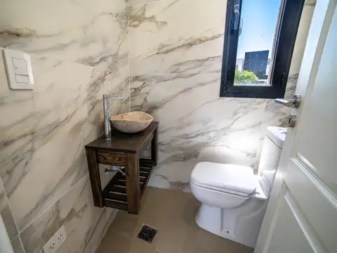 Casa 5 ambientes con 3 baños