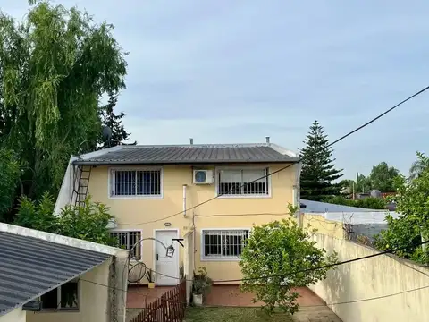 CASA VENTA MULTIFAMILIAR CASTELAR NORTE 4 DEPTOS