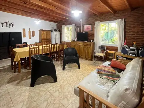 Casa 3 ambientes con 1 baño