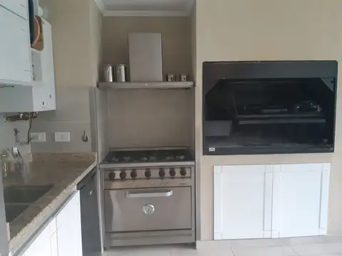 Pago Chico - casa de 3 dorm. , quincho y pileta