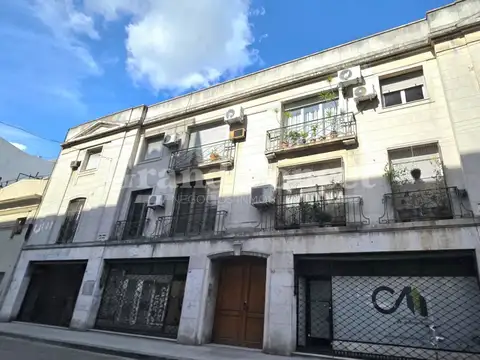 Departamento 4 Ambientes con Balcòn Francès