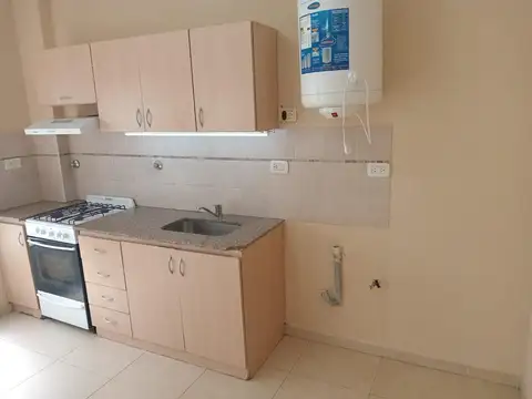 Departamento en Alquiler en Moron Sur, $ 400.000