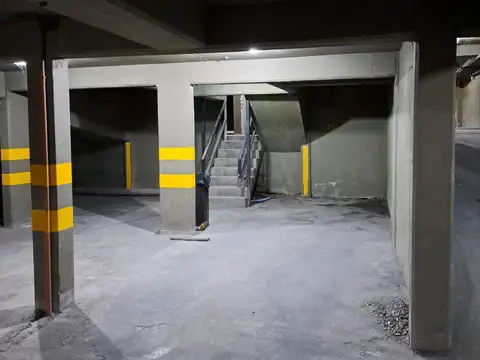 Cochera en Venta Luis Agote