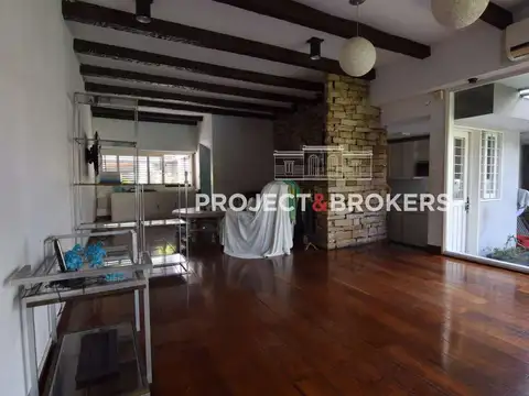 Casa en Venta con 1 cochera