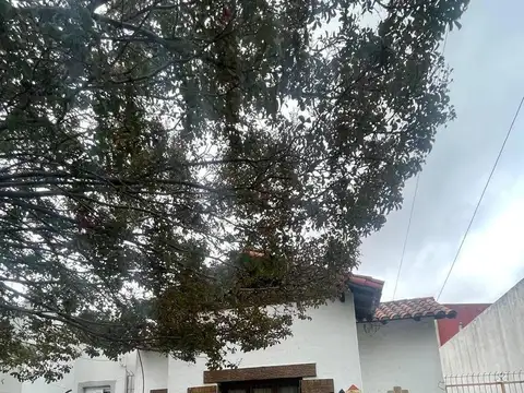 Chalet 4 Ambientes con patio con parrilla - España al 1100