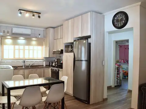 PH 3 AMB EN VENTA BANFIELD C/ESPACIO GUARDACHOCHE