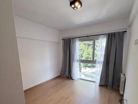 Departamento en Alquiler en Ituzaingo Norte, $ 680.000