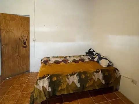 Casa 4 ambientes con 1 baño