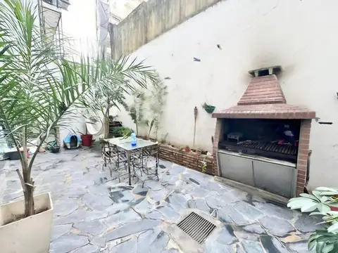VENTA DTO 3 AMB. GRAN PATIO Y PARRILLA EN BELGRANO