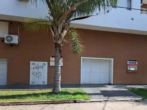 Galpón de cocheras en San Juan y Catamarca