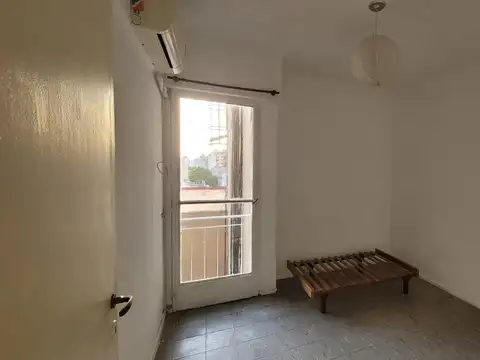 Departamento en Alquiler en Balvanera, $ 550.000