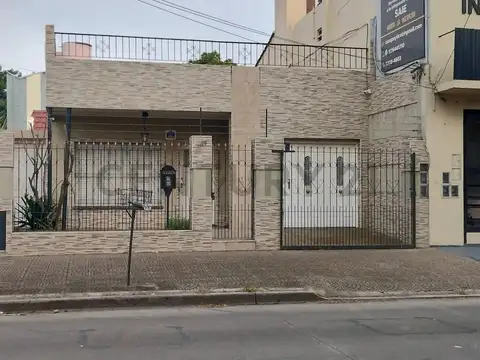 CURUPAYTI 1400, Piso 0