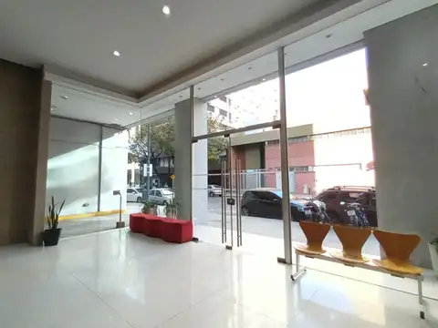 Oficina en Alquiler con 2 cocheras