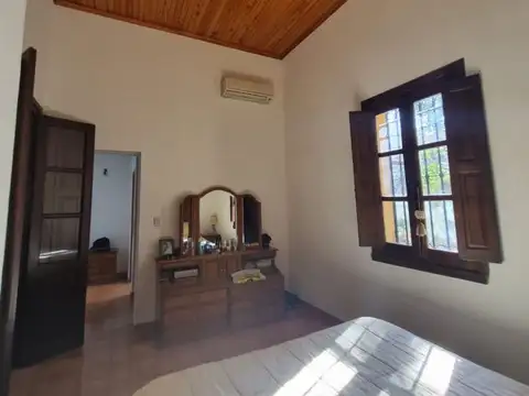 Venta Casaquinta con salón de fiestas en Moreno