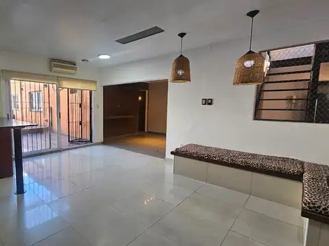 Depto Tipo Casa en Venta en Parque Avellaneda, USD 195.000