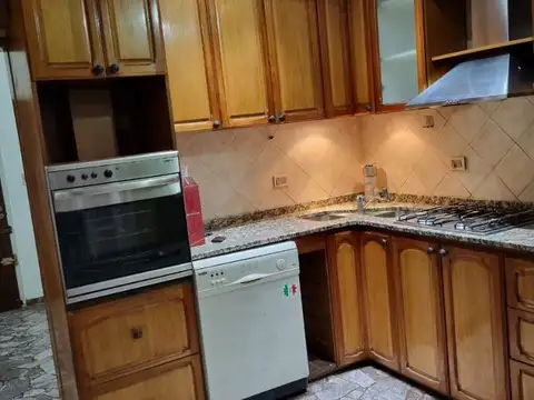 Casa 4 ambientes en Castelar Norte