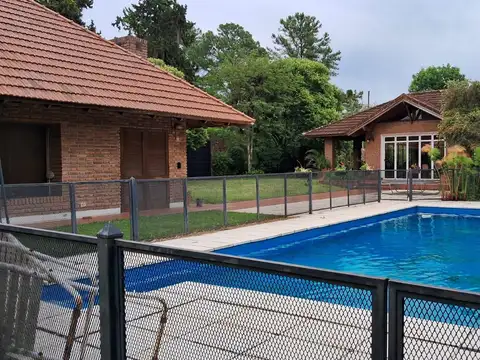 Casa en Venta con 5 cocheras