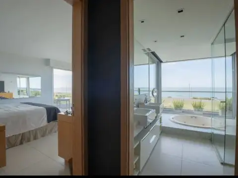 Departamento 5 ambientes con 6 baños