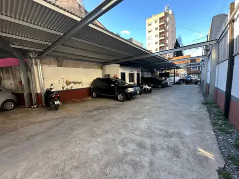 Cochera para Auto Lanus Este Centro (Consultar Motos)