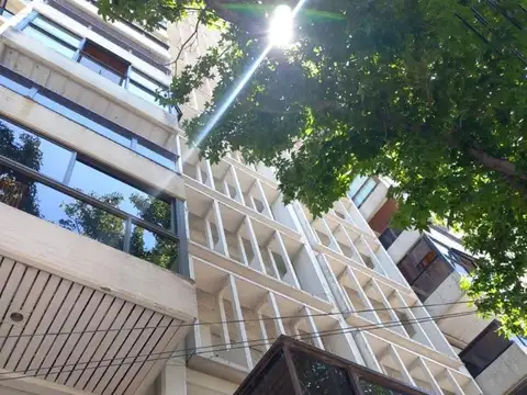 departamento 4 ambientes mas dependencia con vista al río