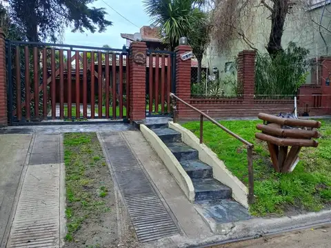 Alquiler hasta Diciembre. Dpto monoambiente al fondo.