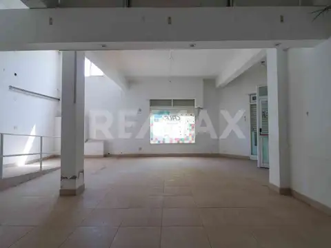 VENTA LOCALES , UNO en ESQUINA y TRES DPTOS