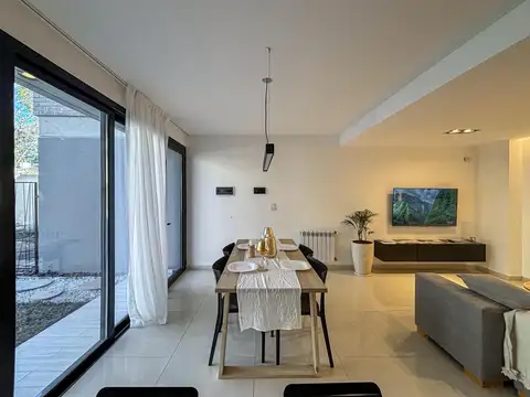 Casa en Fisherton Tres Dormitorios con Pileta