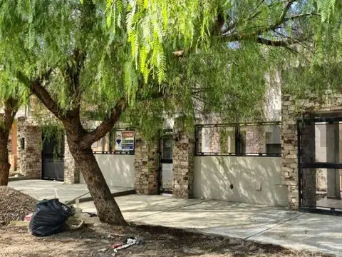 VENTA DE CASA - AV. CHAMPAGNAT B° CORREDOR DEL OESTE