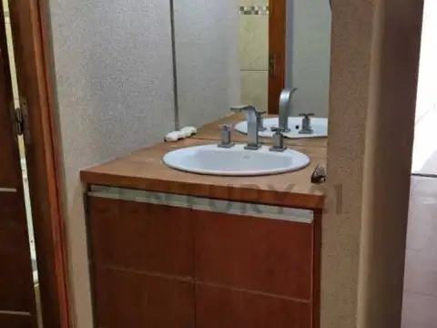 VENTA DE CASA - AV. CHAMPAGNAT B° CORREDOR DEL OESTE