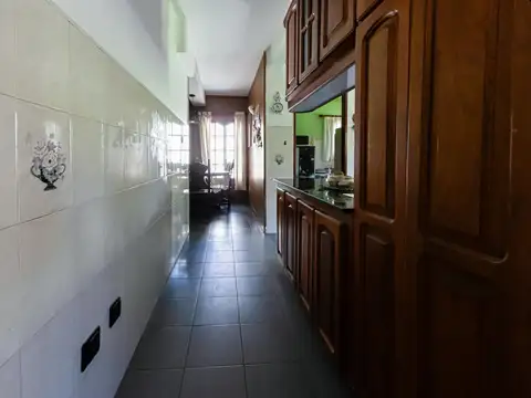 CASA EN VENTA 5 AMBIENTES - GRAL PACHECO - TIGRE.