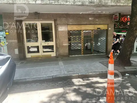 Local en Alquiler en Flores, $ 550.000