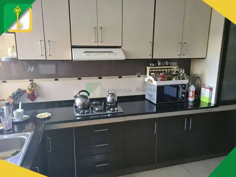 Venta - Casa - 4 dormitorios - Villa Ballester