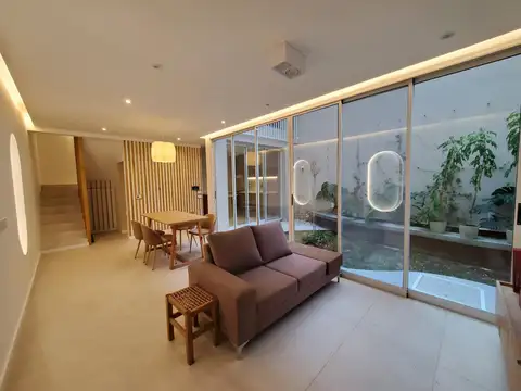 Casa a estrenar en Centro.