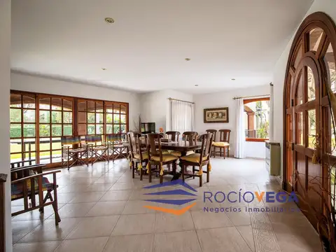 Casa 4 ambientes con 3 baños