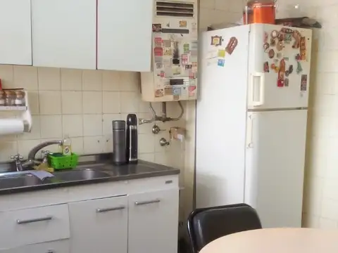 DEPARTAMENTO DE 3 AMBIENTES AL FRENTE CON BALCON