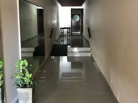 Avenida Mitre 600, Piso 2