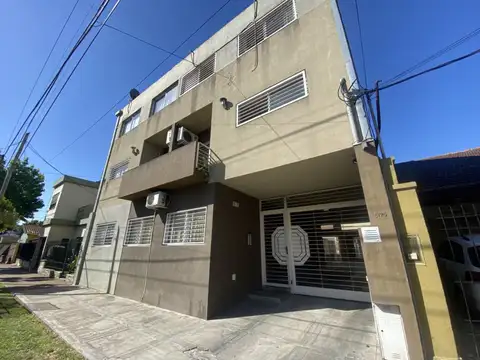 Departamento tipo duplex de 3 ambientes