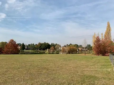 Terreno en Venta en Manzanares, USD 150.000