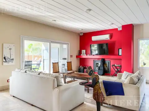 Casa 7 ambientes con 5 baños